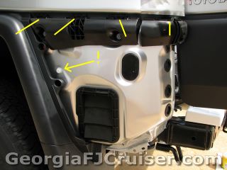 FJ Cruiser - 'Factory' Tow Hitch Installation -  Picture 6 - Small